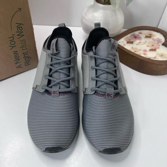 Kuru Atom Walking Comfort Sneaker Storm Gray/Black Men 10 Wide Tried On main image 4